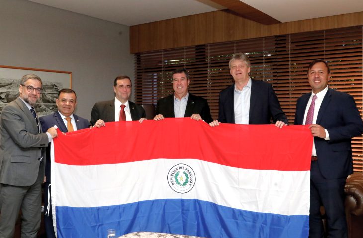 Embaixador-do-PY-Juan-Angel-Delgadillo-Foto-Saul-Schramm-4-730x480-1.jpg