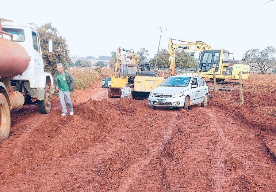 Obra na estrada BAT-050 avança em Batayporã - Veja mais em (https://www.jornaldanova.com.br/noticia/462506/obra-na-estrada-bat050-avanca-em-bataypora-com-a-conclusao-do-primeiro-quilometro) - © 2010 Todos os direitos são reservados ao Jornal da Nova, conforme a Lei nº 9.610/98. A publicação, redistribuição, transmissão e reescrita sem autorização prévia são proibidas.