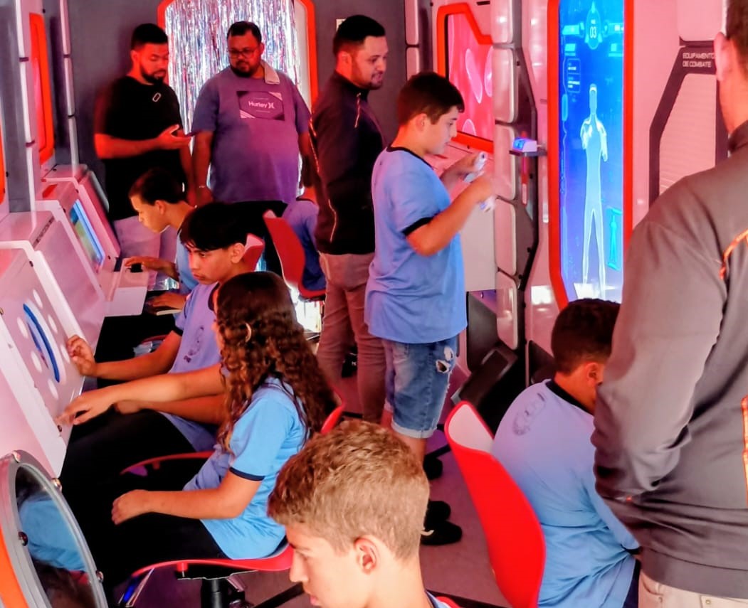 Estudantes da Rede Municipal de Ensino participam de projeto de prevenção do câncer através do projeto “Missão Gênese”, do Hospital de Amor. Divulgação/Assecom