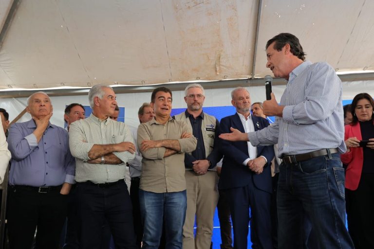 Secretário de Saúde de MS Maurício Simões lembrou que Marçal Filho, quando deputado federal, colocou a primeira emenda para construção do Hospital Regional de Dourados. Fotos: A. Frota