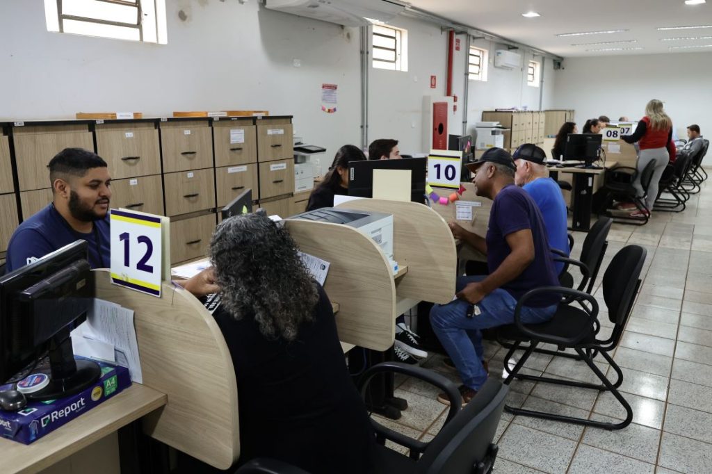 Contribuinte pode negociar seus débitos com o município diretamente na Central do Cidadão e obter descontos de 60% no pagamento à vista e de 30% se preferir parcelar a dívida. Foto: A. Frota