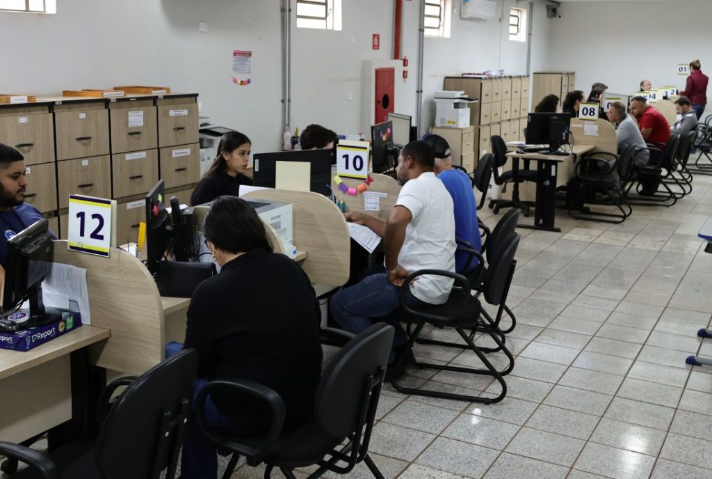 Contribuinte pode negociar seus débitos com o município diretamente na Central do Cidadão e obter descontos de 60% no pagamento à vista e de 30% se preferir parcelar a dívida. Foto: A. Frota