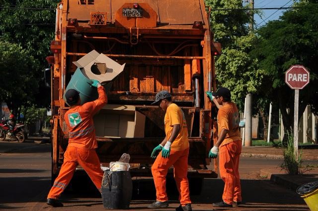 Serviço de coleta de lixo atenderá normalmente em Dourados durante o feriado de criação do Estado. Foto: Arquivo/Assecom