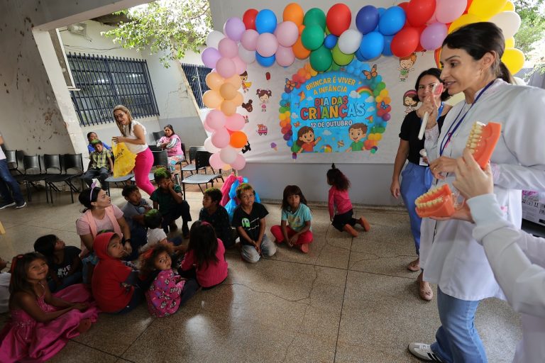 Ação no Cras Guaicurus foi marcada por atividades educativas, brincadeiras e distribuição de presentes – Fotos: A. Frota