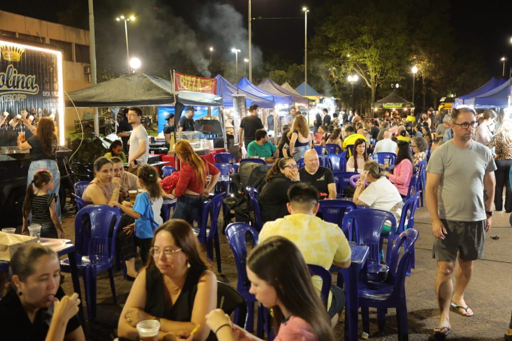 Feira Sabores no Parque tem se tornado importante ponto de convivência em Dourados- Fotos: A. Frota