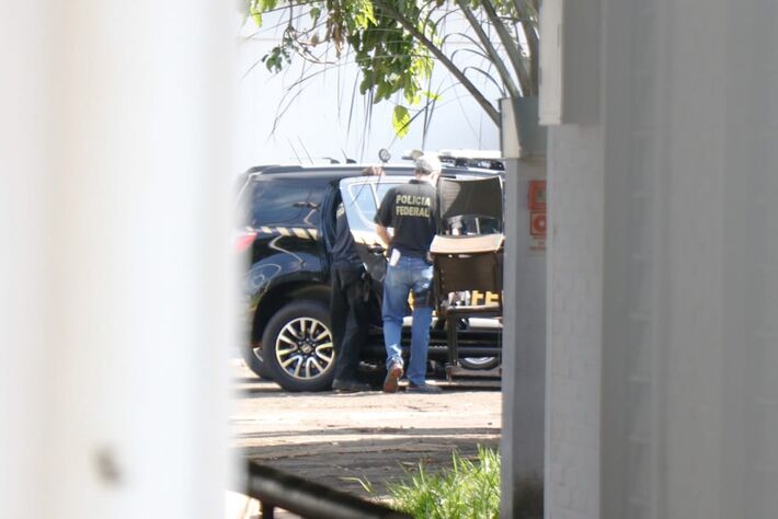 PF no prédio da Seleta durante operação - DR | MS Notícias