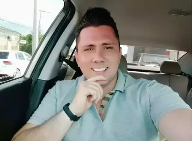 Ex-servidor Victor Hugo em foto publicada na internet (Foto: Reprodução/Facebook)