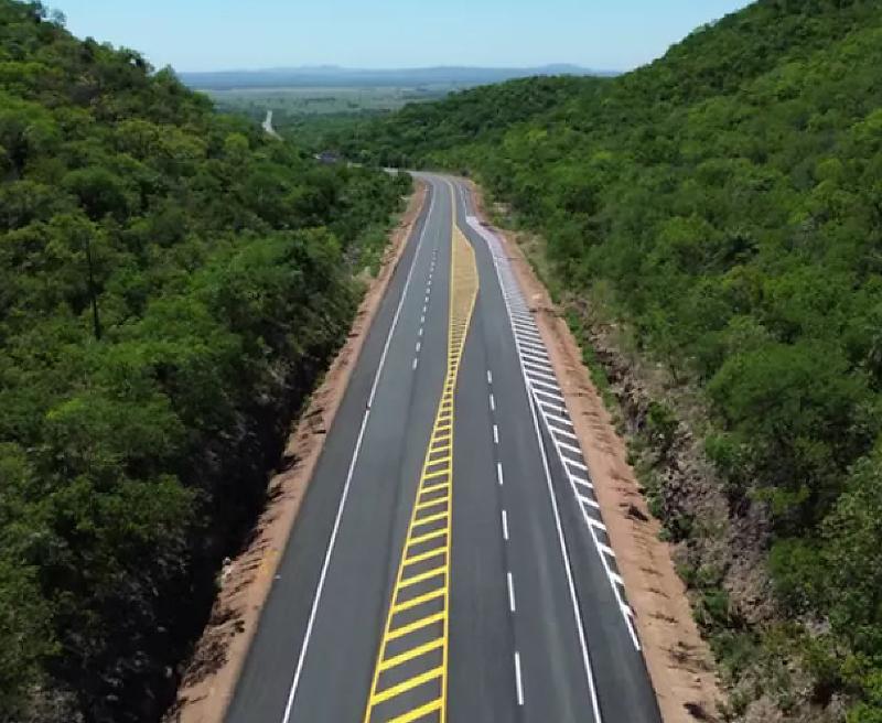 A vistoria realizada no sábado (22) mostrou a grandiosidade da passarela, que terá 1.294 metros de extensão e 21 metros de largura