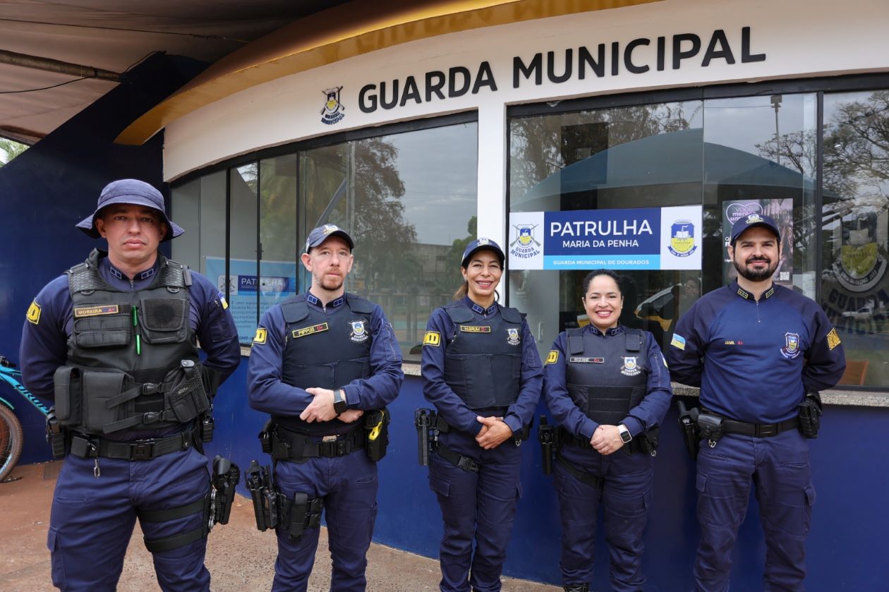 Patrulha Maria da Penha, com base na Praça Antônio João, tem atuação de destaque na proteção de mulheres vítimas de violência em Dourados. Fotos – A. Frota