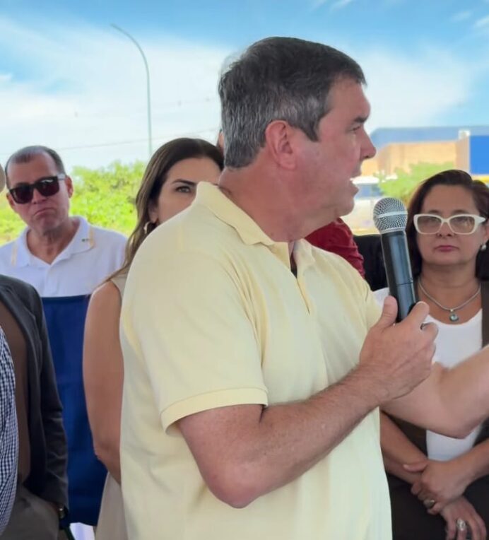 Riedel durante evento em Bodoquena. (Redes Sociais, Reprodução)