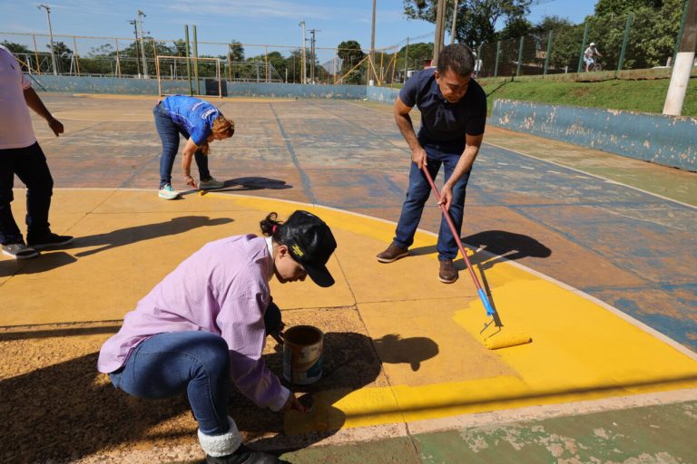 Quadras recebem pintura e serviços devem ser finalizados ainda esta semana- Fotos: A. Frota