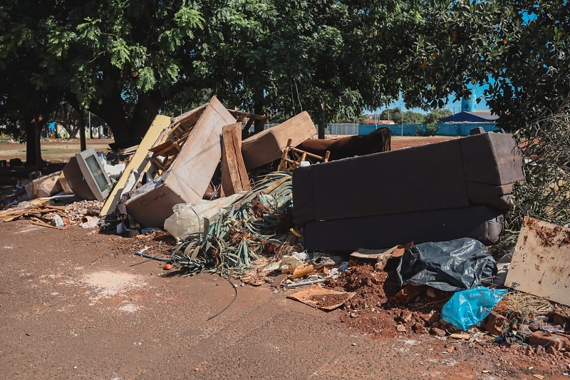 Reincidência no descarte irregular desafia limpeza urbana em Campo Grande