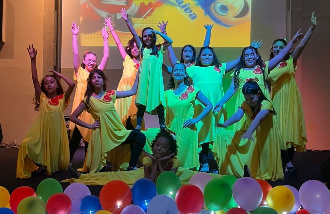 A Escola de Artes Salvare trabalha com aulas de dança e teatro, para crianças e adultos. Divulgação