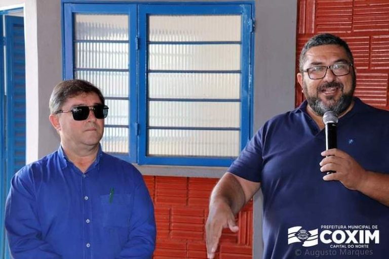 O prefeito de Coxim, Edilson Magro (e), tem sido pressionado pelo presidente do Republicanos, André Márcio (d) (Foto: Augusto Marques/PMC/Arquivo)