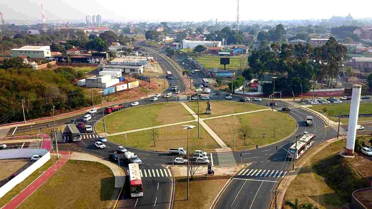 Rotatória da Coca-Cola marca encontro de quatro avenidas de Campo Grande na saída para São Paulo. (Foto: Arquivo, Secom-MS/Edemir Rodrigues)