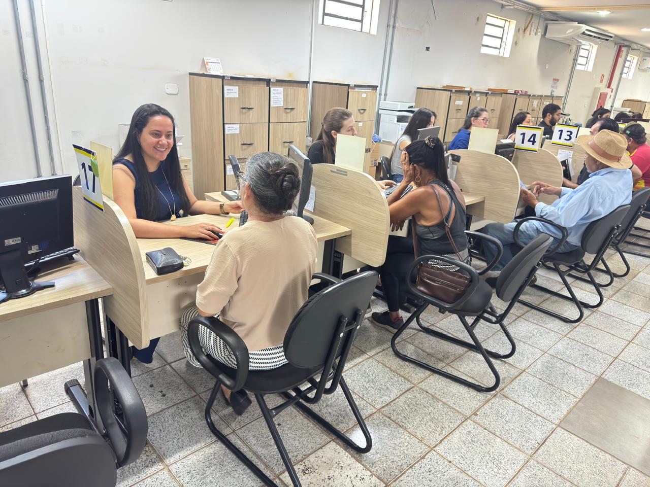 Central de Atendimento ao Cidadão ficou lotada nos dias 9 e 10, levando a Prefeitura de Dourados a prorrogar o prazo de vencimento do IPTU 2026. Foto: A. Frota