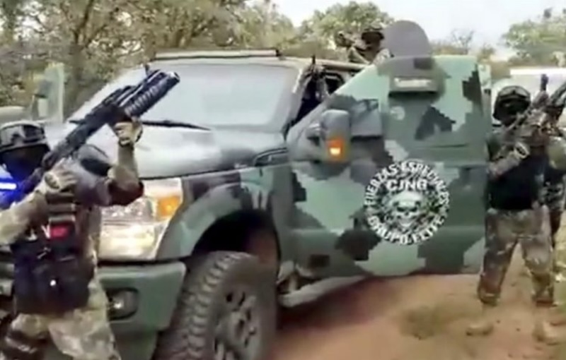 Narcotraficantes mexicanos têm até viaturas que se confundem com veículos policiais.