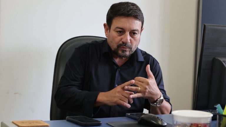Mudanças de equipe visam melhorias econômicas e no atendimento dos hospitais (Foto: A. Frota)