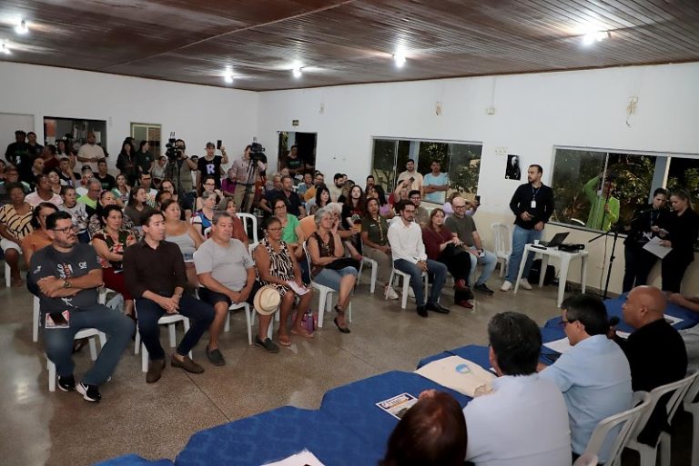 Moradores da região conversaram com deputados sobre crescimento da região