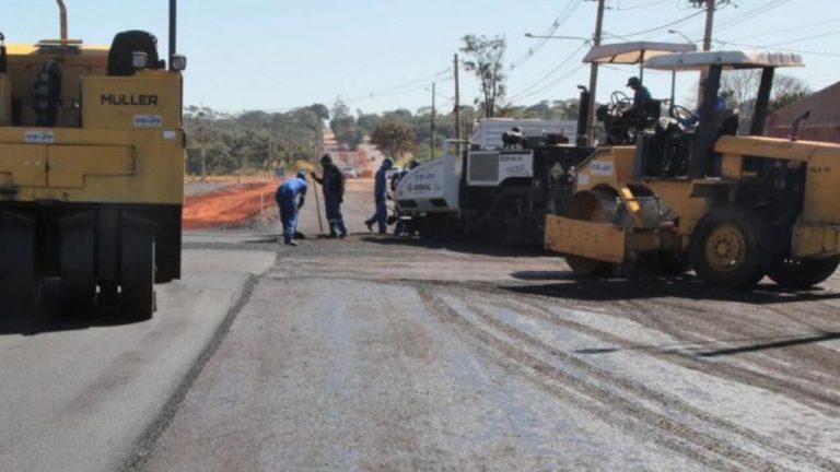Obras de asfalto em Campo Grande. (Divulgação, PMCG)