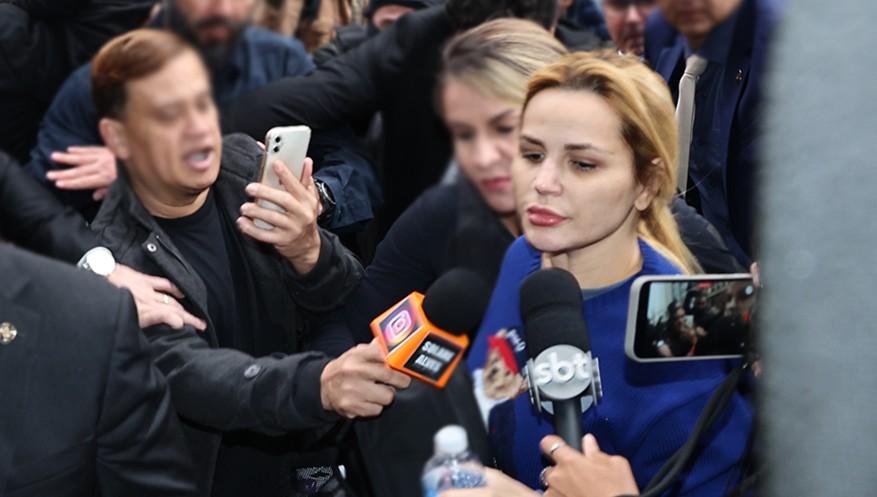 Deolane Bezerra, presa durante operação que investiga esquema de lavagem de dinheiro ligado ao PCC.(Imagem: Leco Viana/Thenews2/Folhapress)