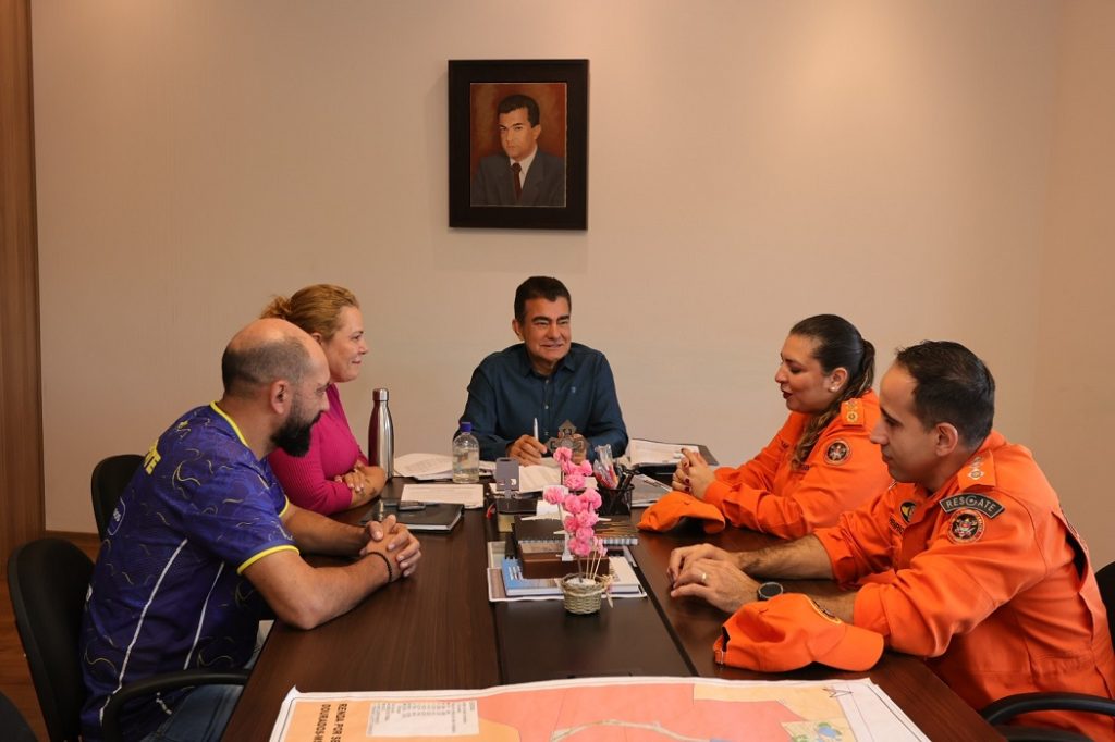 Equipe da organização do evento esteve reunida com o prefeito Marçal Filho e com a diretora-presidente da Funed, Sandra Giselly- Foto: A. Frota