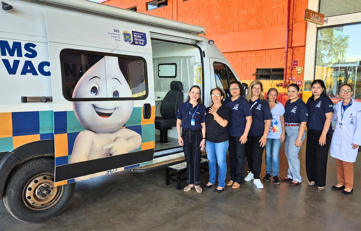 Unidade Móvel com equipe de vacinação está percorrendo bairros na busca ativa pelo público alvo da vacina contra Chikungunya. Foto: A. Frota