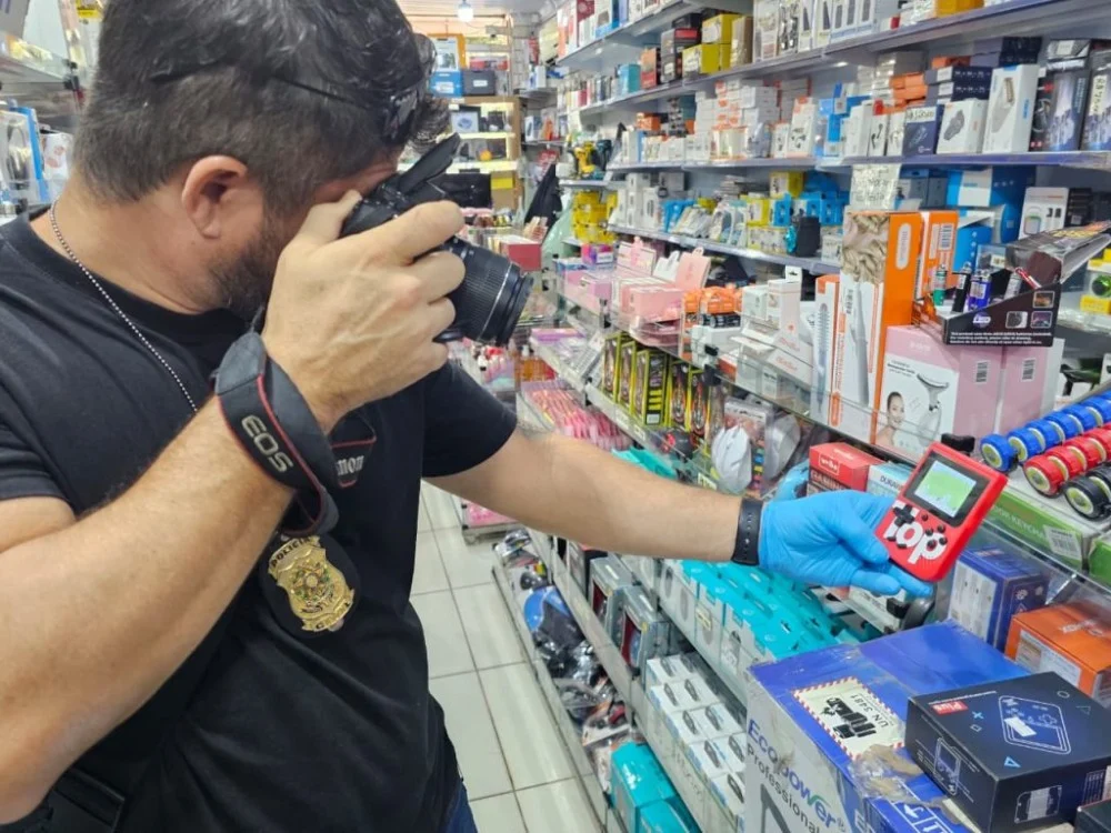 Operação conjunta da Decon e Procon apreende mais de 160 produtos falsificados em Campo Grande