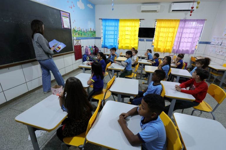 Programa Municipal de Leitura e Produção Escrita “Leitura que Encanta, Escrita que Transforma” foi regulamentado na Reme. Foto: Divulgação/Assecom