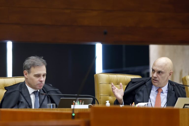 Ministros André Mendonça e Alexandre de Moraes. (Foto: Luiz Silveira/STF).